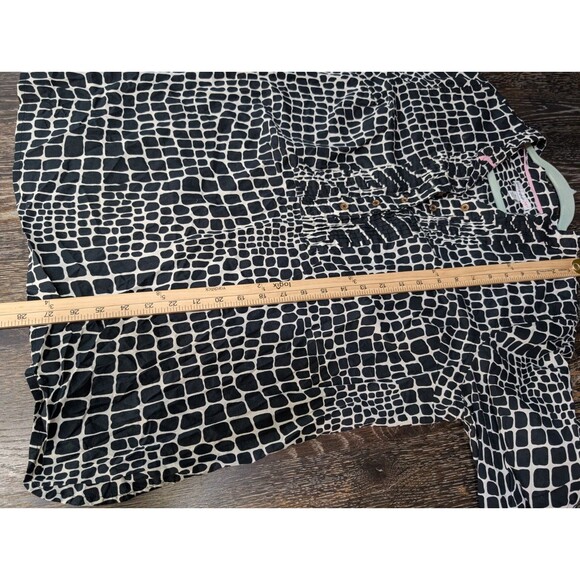 Isaac Mizrahi Black Alligator Print 3/4 Sleeve Shirt 1X - Picture 8 of 8